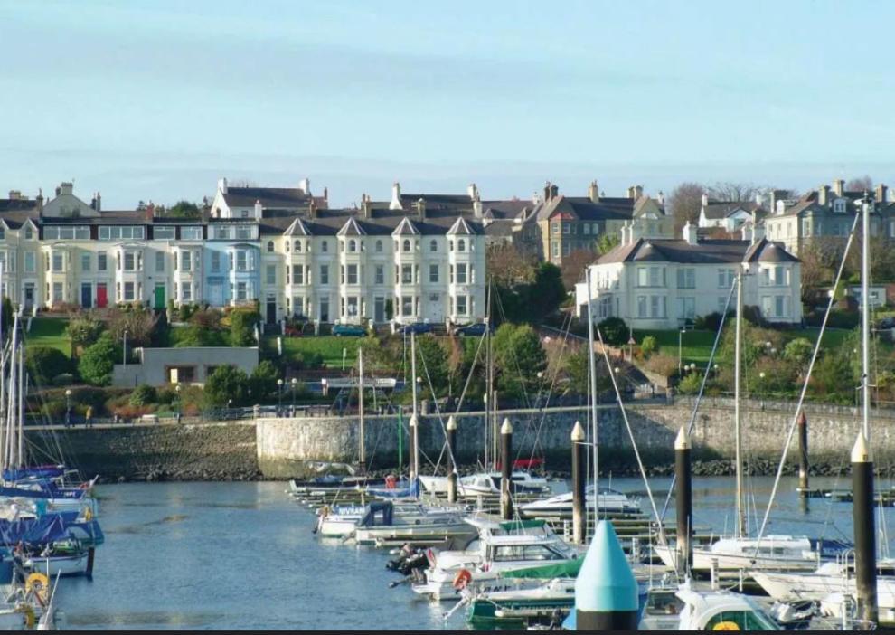 Lilas Bangor Ni Exterior photo